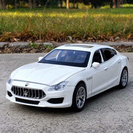 Maserati 2013 كواتروبورتي وايت 1:32 – نموذج عرض مصبوب، مصبوب،