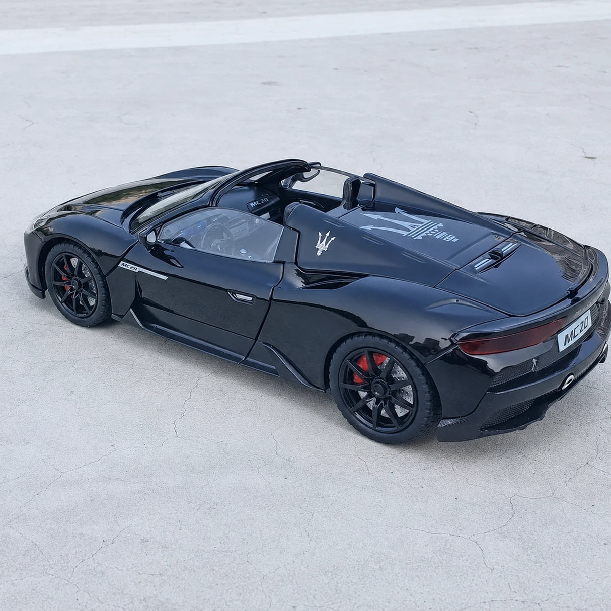 Maserati 2020 MC20 블랙 1:24 – 다이캐스트 디스플레이 모델 다이캐스트