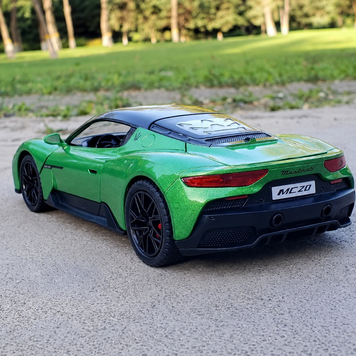 Maserati 2020 MC20 그린 1:24 – 다이캐스트 디스플레이 모델 다이캐스트