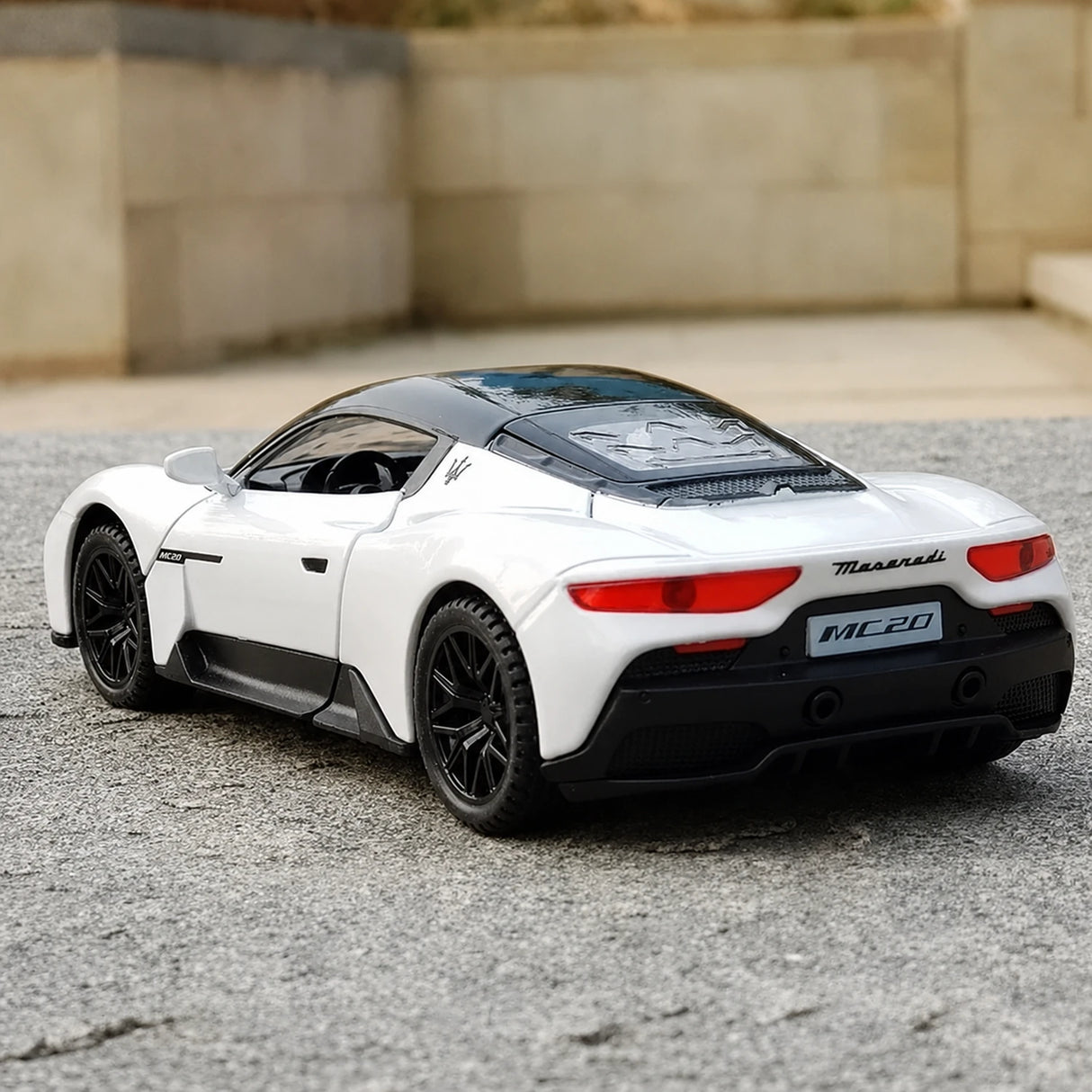 Maserati 2020 MC20 vit 1:32 – pressgjuten visningsmodell