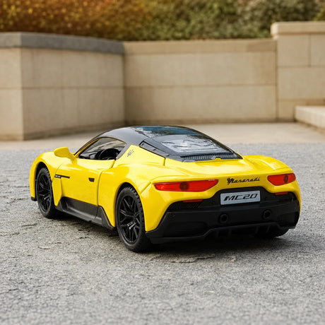 Maserati 2020 MC20 Gelbe 1:32 – Druckguss-Display-Modell in Druckguss