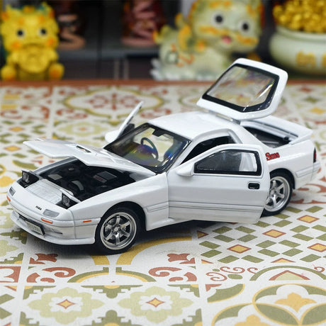 Mazda 1985 RX-7 FC3S vit 1:32 – pressgjuten visningsmodell
