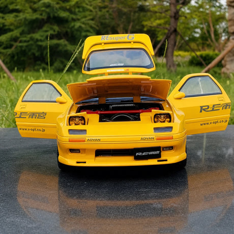 Mazda 1985 RX-7 FC3S Gul 1:24 – Diecast-displaymodell gjutet