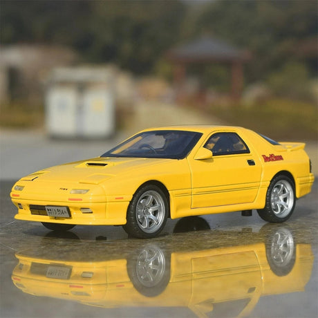 Mazda 1985 RX-7 FC3S gul 1:32 – pressgjuten visningsmodell