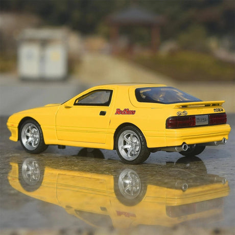 Mazda 1985 RX-7 FC3S gul 1:32 – pressgjuten visningsmodell