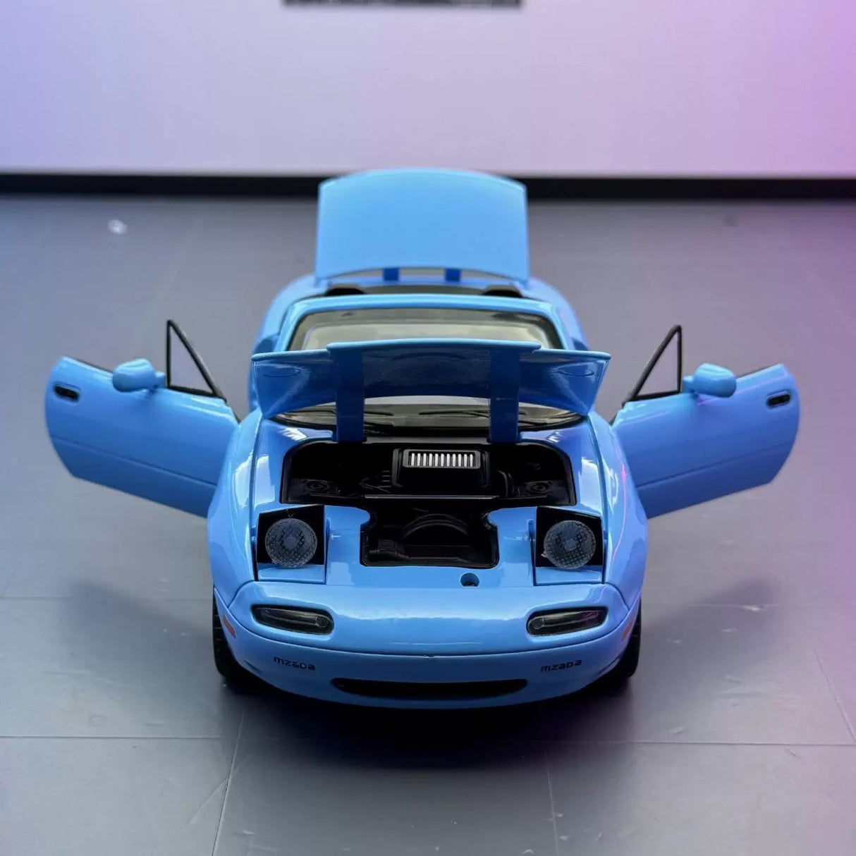 Mazda 1989 MX-5 Miata NA blauw 1:24 – diecast displaymodel