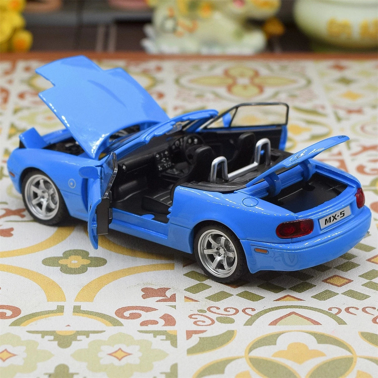 Mazda 1989 MX-5 Miata NA blå 1:32 – pressgjuten visningsmodell