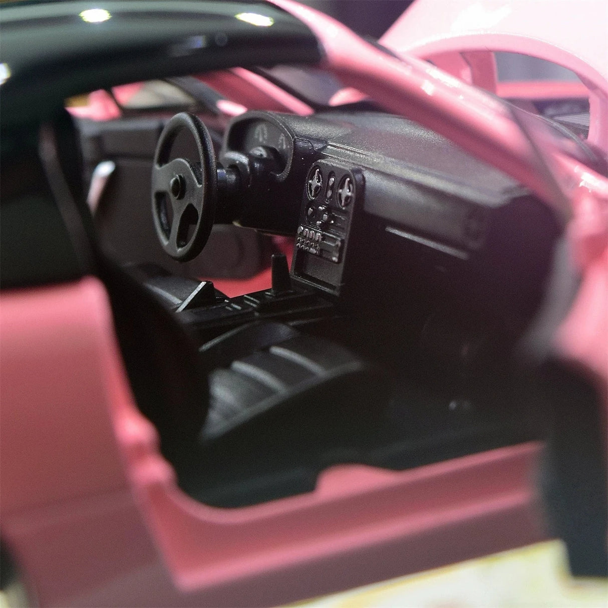 Mazda 1989 MX-5 Miata NA roze 1:24 – diecast displaymodel