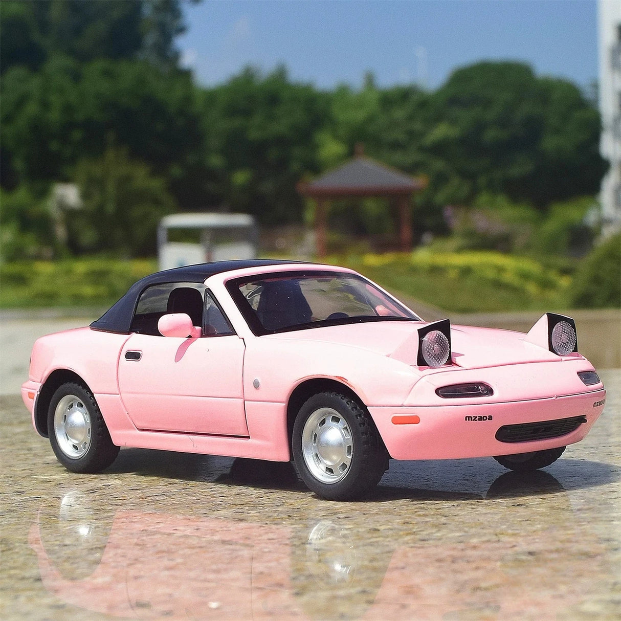 Mazda 1989 MX-5 Miata NA roze 1:24 – diecast displaymodel