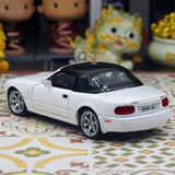 Mazda 1989 MX-5 Miata NA White 1:32 – Druckguss-Display-Modell in Druckguss