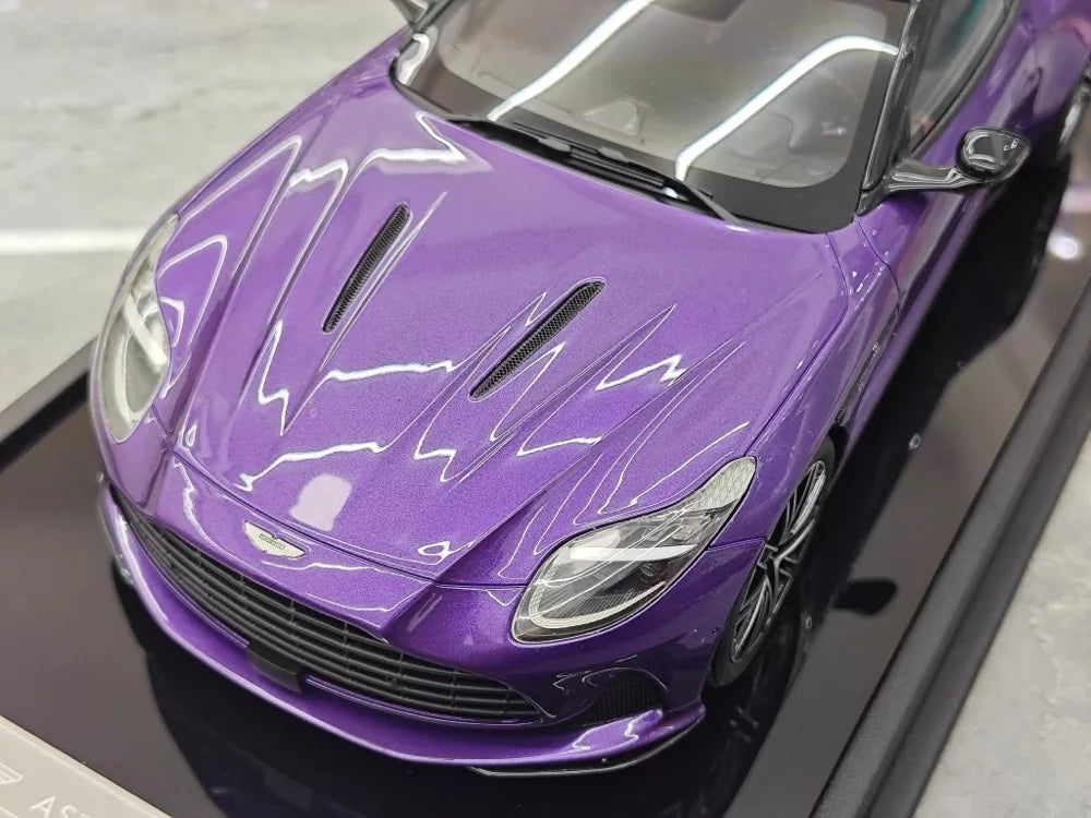 [MotorHelix] 1:18 Aston Martin 2023 DB12 Coupe Purple Model Car Resin