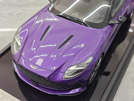 [MotorHelix] 1:18 Aston Martin 2023 DB12 Coupe Purple Model Car Resin