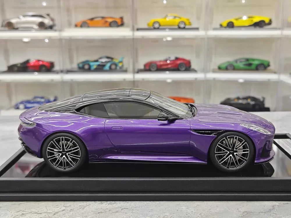 [MotorHelix] 1:18 Aston Martin 2023 DB12 Coupe Purple Model Car Resin