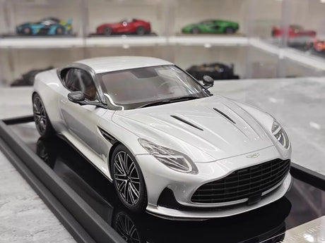 [MotorHelix] 1:18 Aston Martin 2023 DB12 Coupe Silver Model Car Resin