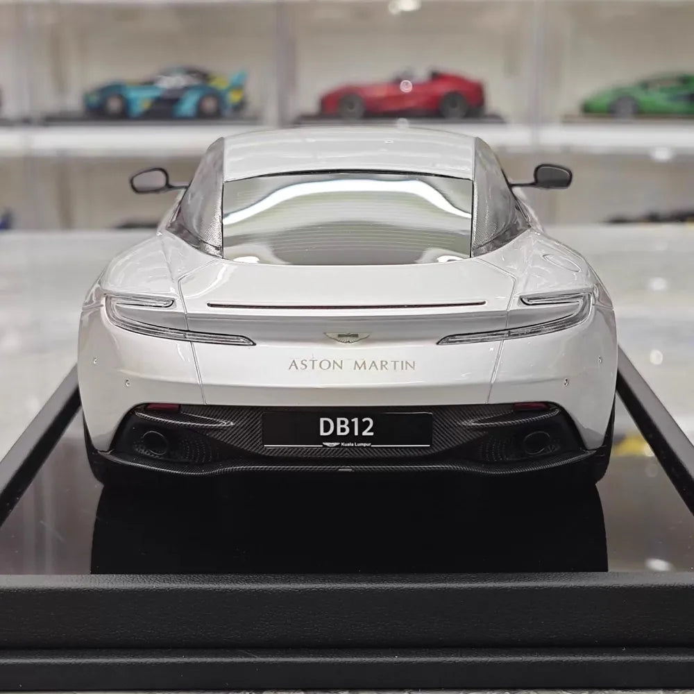 [MotorHelix] 1:18 Aston Martin 2023 DB12 Coupe Silver Model Car Resin