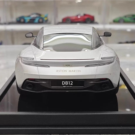 [MotorHelix] 1:18 Aston Martin 2023 DB12 Coupe Silver Model Car Resin