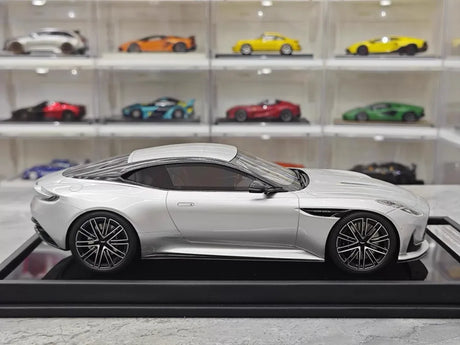 [MotorHelix] 1:18 Aston Martin 2023 DB12 Coupe Silver Model Car Resin