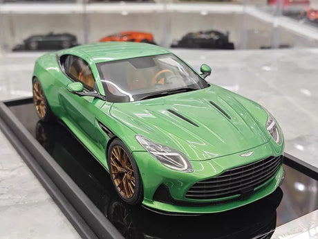 [MotorHelix] 1:18 Aston Martin 2023 DB12 Coupe Green Model Car Resin