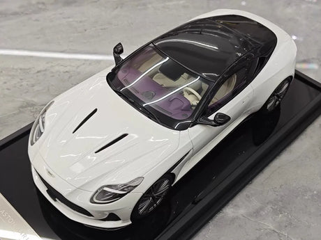 [MotorHelix] 1:18 Aston Martin 2023 DB12 Coupe White Model Car Resin