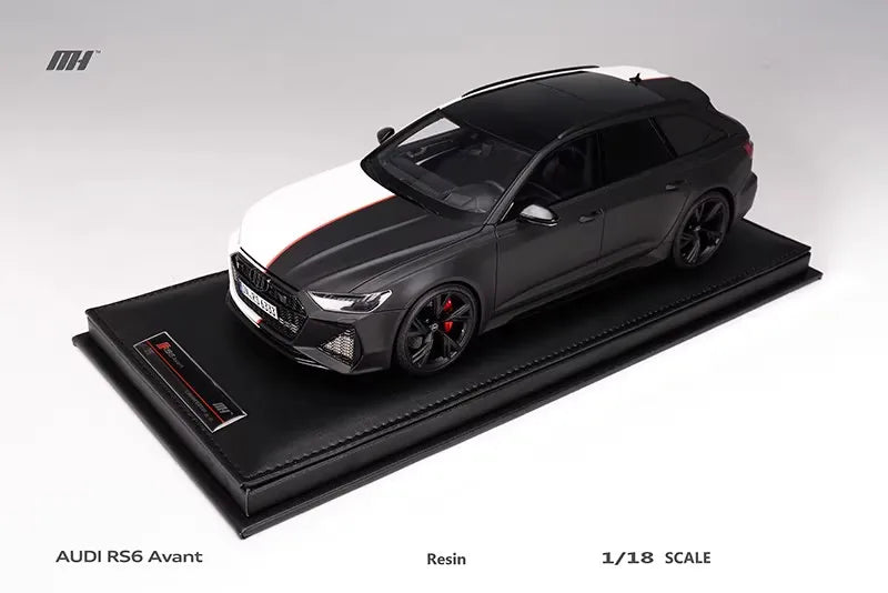 [MotorHelix] 1:18 Audi 2020 RS6 Avant C8 Black & White Model Car Resin