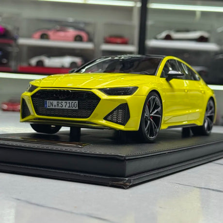 [MotorHelix] 1:18 Audi 2020 RS7 Sportback Yellow Model Car Resin