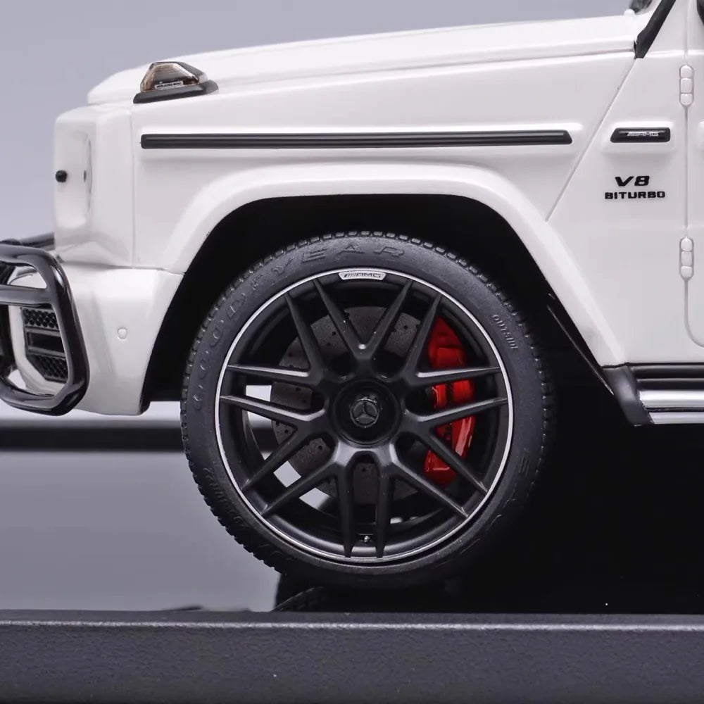 [MotorHelix] 1:18 Mercedes-Benz 2019 AMG G63 White Model Car Resin