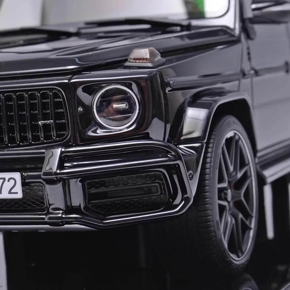 [MotorHelix] 1:18 Mercedes-Benz 2019 AMG G63 Black Model Car Resin