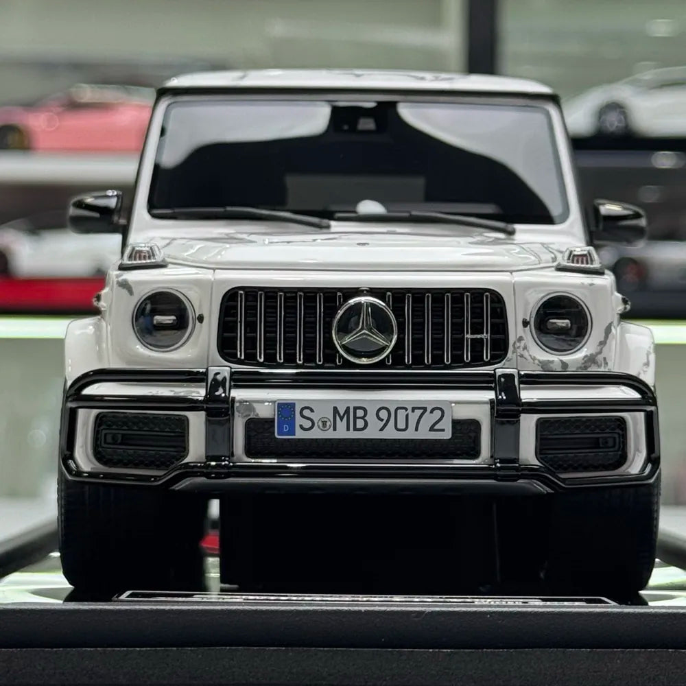 [MotorHelix] 1:18 Mercedes-Benz 2019 AMG G63 Marble Livery Model Car Resin