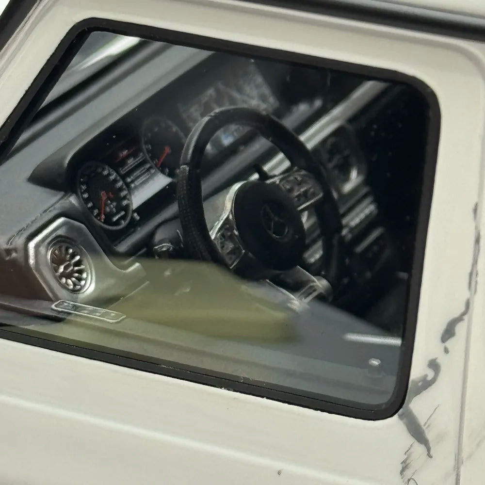 [MotorHelix] 1:18 Mercedes-Benz 2019 AMG G63 Marble Livery modellino di auto resina