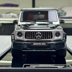 [MotorHelix] 1:18 Mercedes-Benz 2019 AMG G63 Starry Livery Model Car Resin