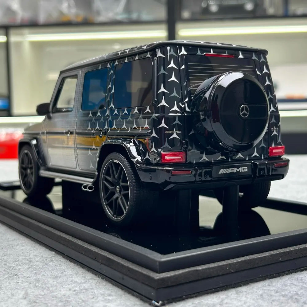 [MotorHelix] 1:18 Mercedes-Benz 2019 AMG G63 Starry Livery Model Car Resin