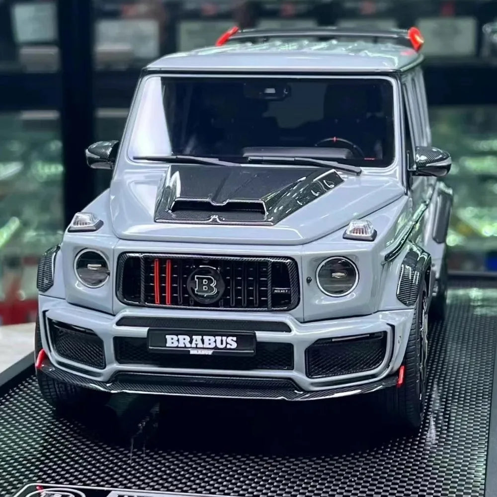 [MotorHelix] 1:18 Mercedes-Benz 2021 Brabus 900 G63 Gray Model Car Resin