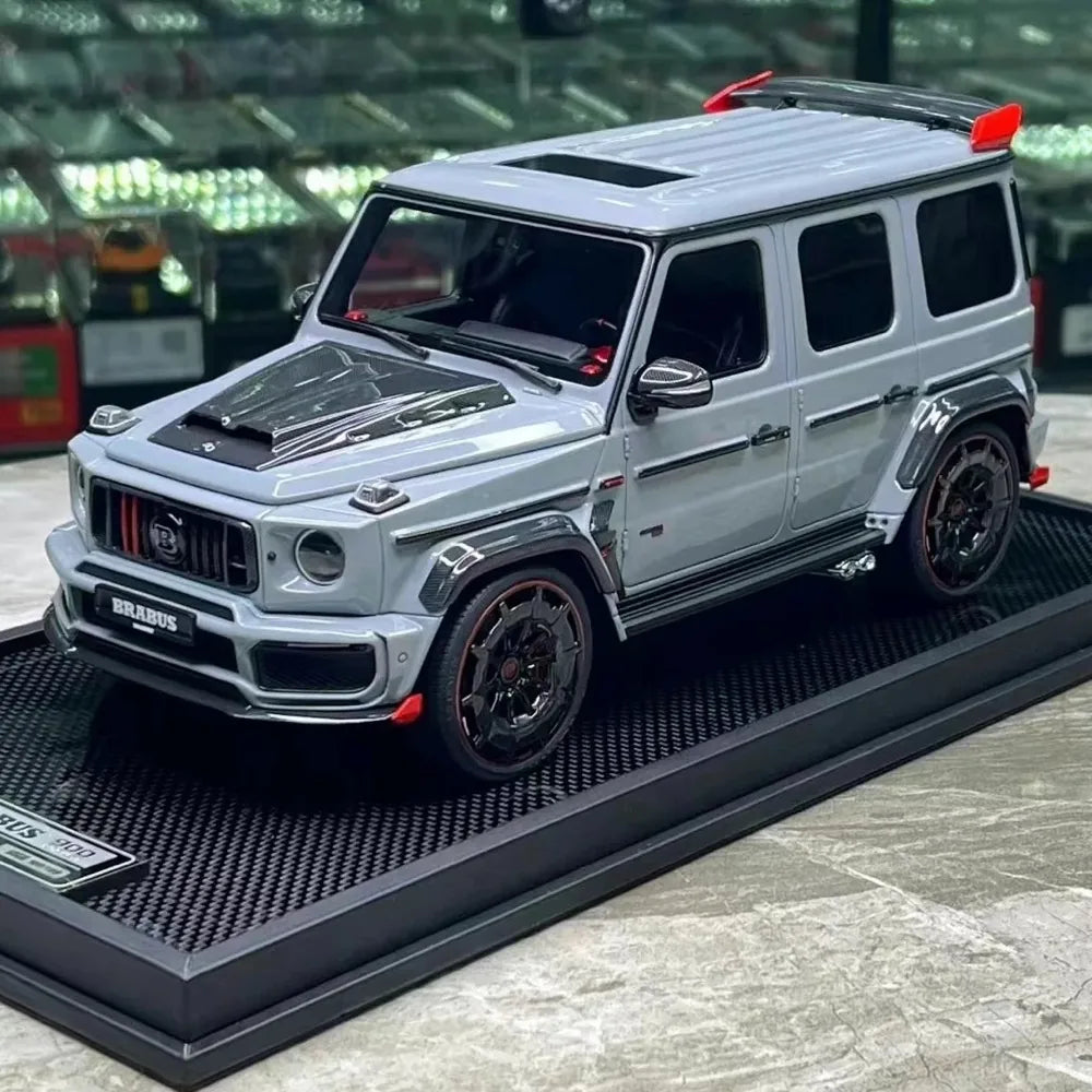 [MotorHelix] 1:18 Mercedes-Benz 2021 Brabus 900 G63 Gray Model Car Resin