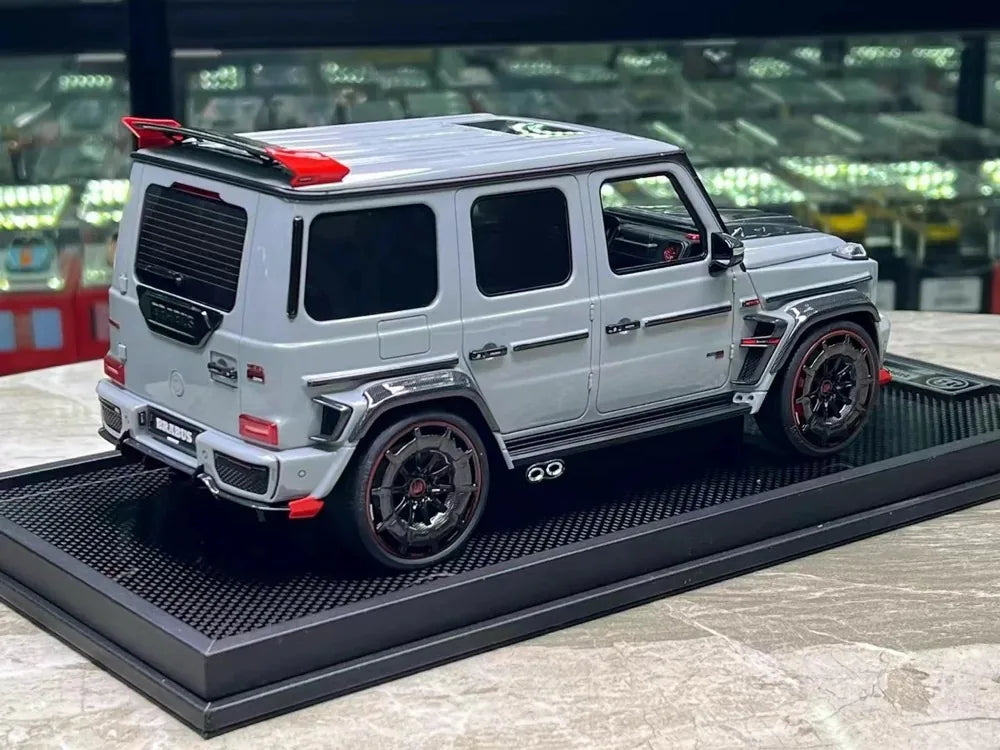 [MotorHelix] 1:18 Mercedes-Benz 2021 Brabus 900 G63 Gray Model Car Resin
