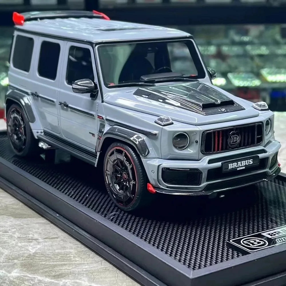 [MotorHelix] 1:18 Mercedes-Benz 2021 Brabus 900 G63 Gray Model Car Resin