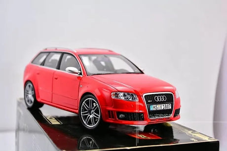 [Minichamps] 1:18 Audi 2006 RS4 Avant Red Model Car Die-Cast
