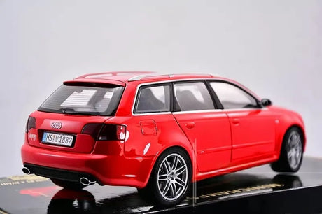 [Minichamps] 1:18 Audi 2006 RS4 Avant Red Model Car Die-Cast