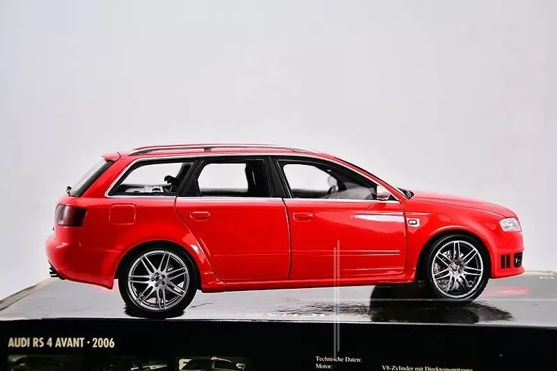 [Minichamps] 1:18 Audi 2006 RS4 Avant Red Model Car Die-Cast