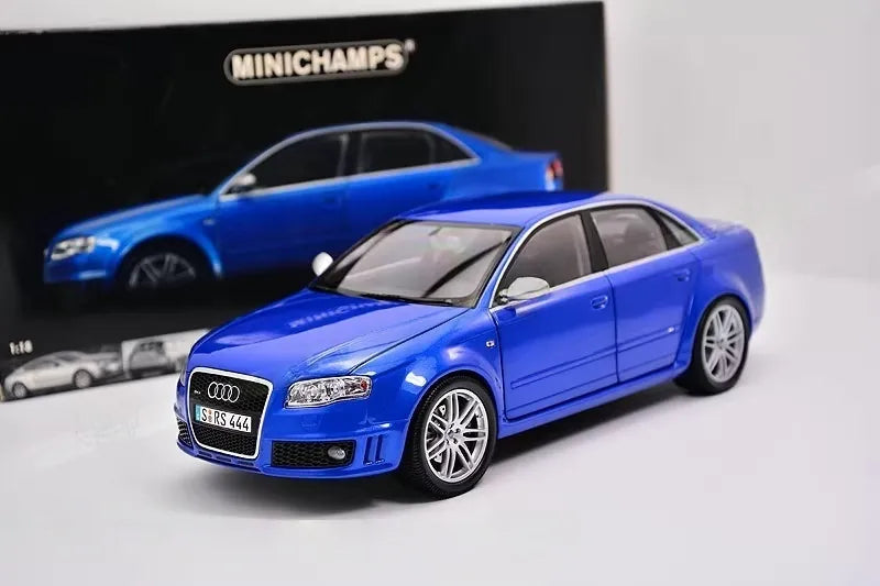 [Minichamps] 1:18 Audi 2006 RS4 Sedan blu modellino di auto Die-Cast
