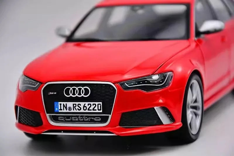[Minichamps] 1:18 Audi 2013 RS6 Avant Red Model Car Die-Cast