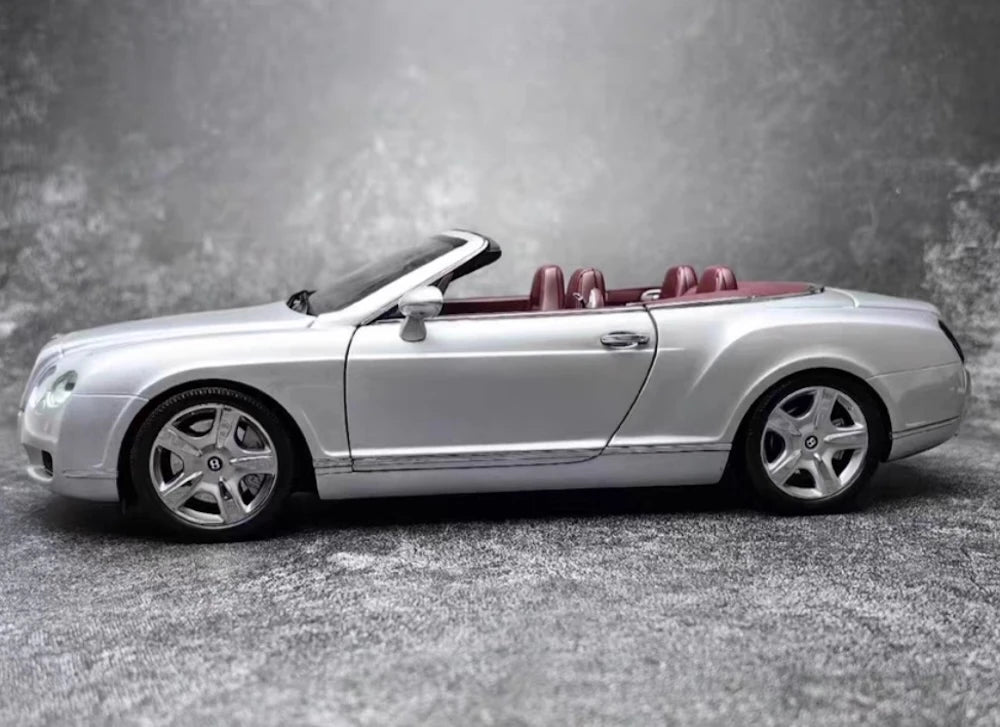 [Minichamps] 1:18 Bentley 2006 Continental GTC argento modellino di auto Die-Cast