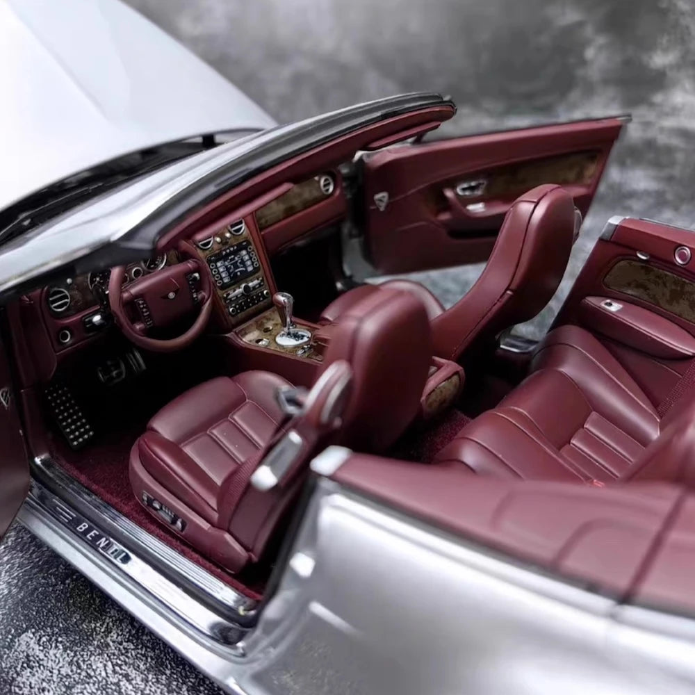[Minichamps] 1:18 Bentley 2006 Continental GTC Silver Model Car Die-Cast
