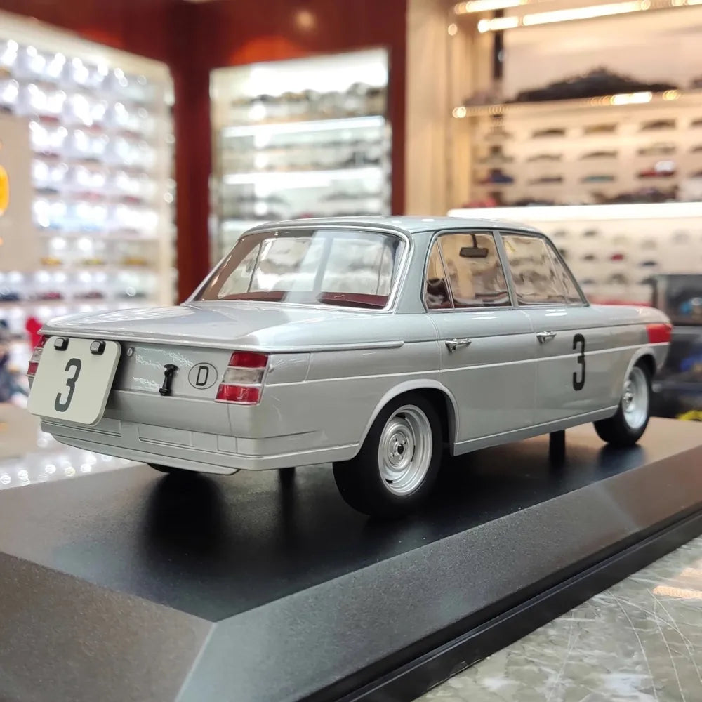 [Minichamps] 1:18 BMW 1965 1800 TiSA No.3 modellino di auto resina