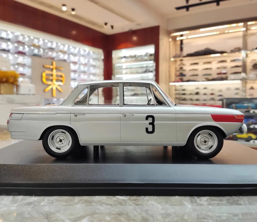 [Minichamps] 1:18 BMW 1965 1800 TiSA No.3 Model Car Resin