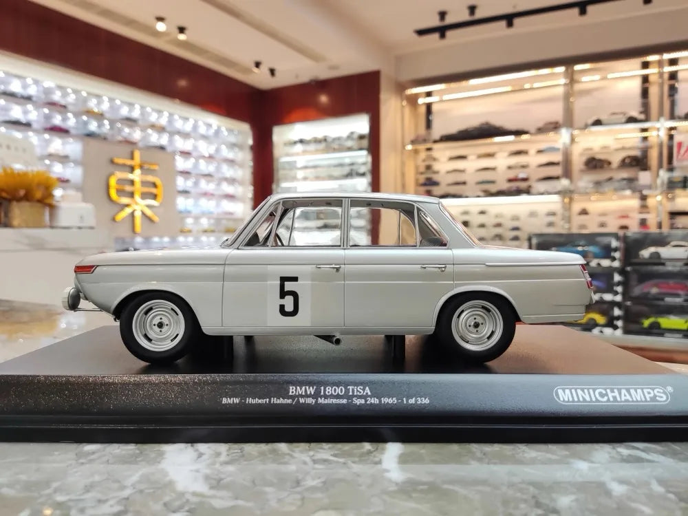 [Minichamps] 1:18 BMW 1965 1800 TiSA No.5 modellino di auto resina