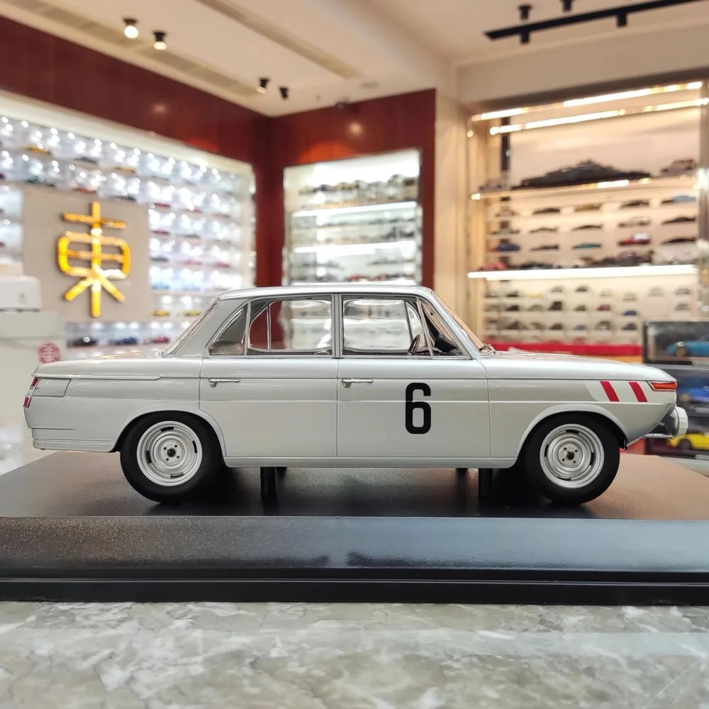 [Minichamps] 1:18 BMW 1965 1800 TiSA No.6 Model Car Resin