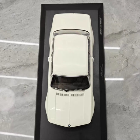 [Minichamps] 1:18 BMW 1968 2002 TiK White Model Car Resin