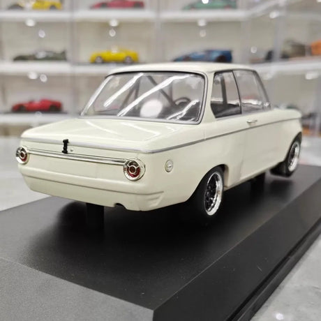 [Minichamps] 1:18 BMW 1968 2002 TiK White Model Car Resin