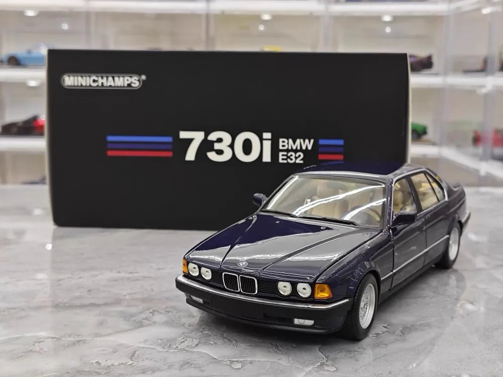 [Minichamps] 1:18 BMW 1986 E32 730i Blue Model Car Die-Cast