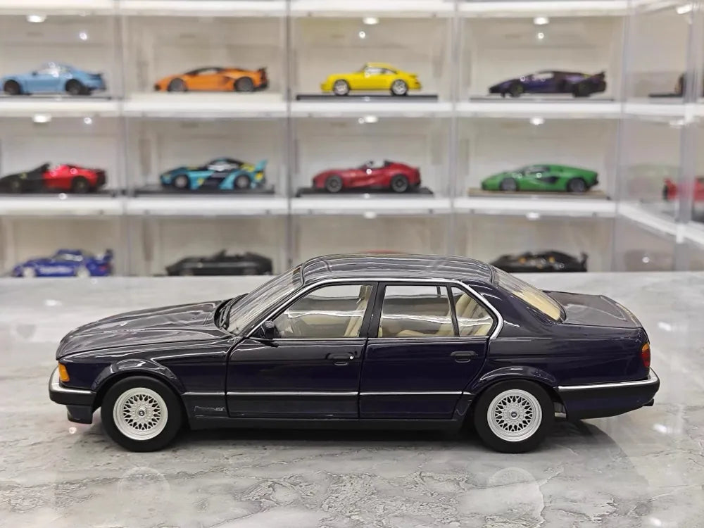 [Minichamps] 1:18 BMW 1986 E32 730i Blue Model Car Die-Cast